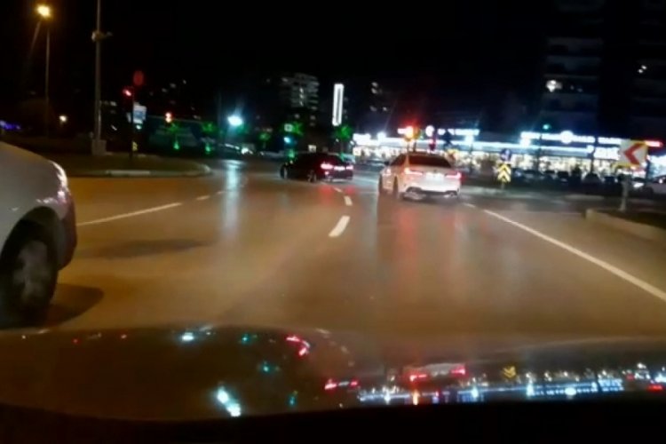 Bursa'da drift yapan sürücüler emniyetten kaçamadı