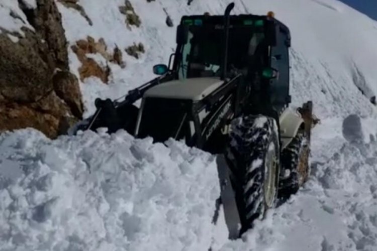 Nemrut'ta yol a&ccedil;ma &ccedil;alışmaları devam ediyor