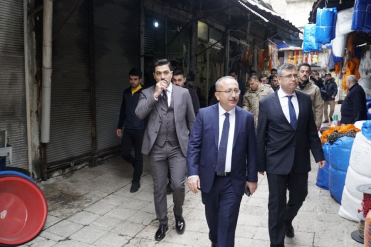 Vali Atik, esnaf ziyaretinde bulundu