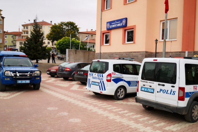 Polis memuru atış yaparken kazara annesini vurdu