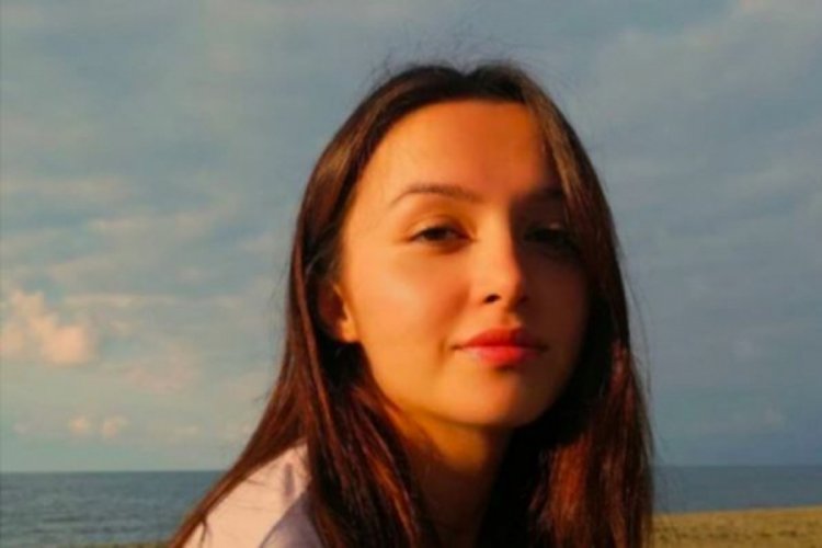 Ceren &Ouml;zdemir'in adı şehir meydanına verildi