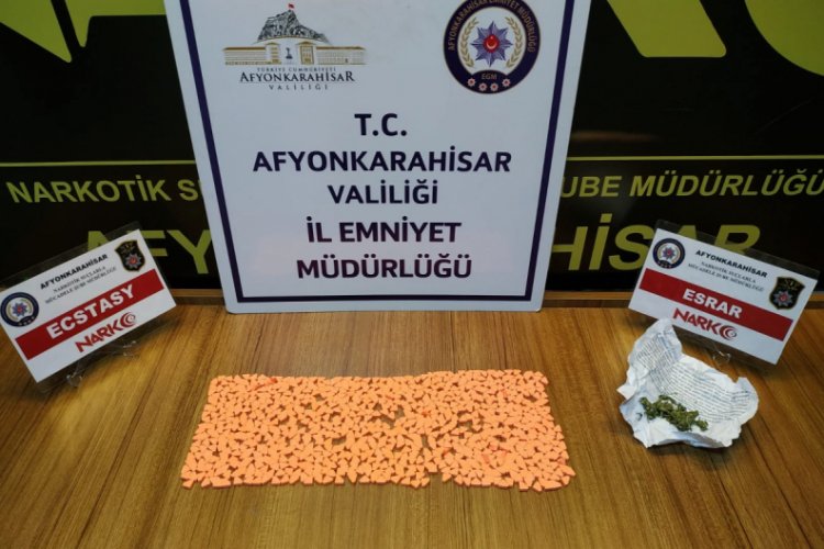 Afyonkarahisar'da zehir tacirlerine darbe