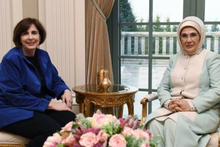 Emine Erdoğan, ABD'nin Ankara B&uuml;y&uuml;kel&ccedil;isi Satterfield'in eşi ile bir araya geldi
