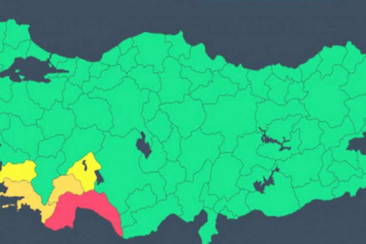 Meteoroloji' '&ccedil;ok tehlikeli meteorolojik hadise' dedi, vatandaş b&ouml;yle &ouml;nlem aldı