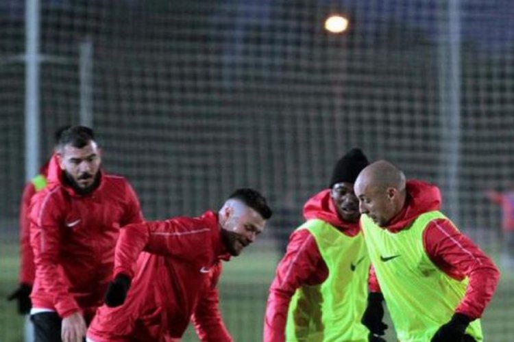 Antalyaspor'da Bahadır ve Harun forma giyemeyecek