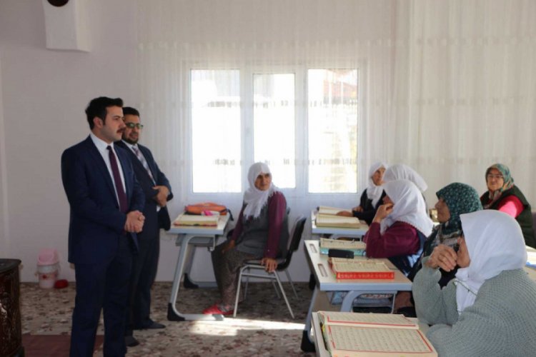 Kaymakam Kuran Kurslarını ziyaret etti