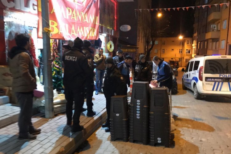 Ceza yazan zabıtayla tartıştı