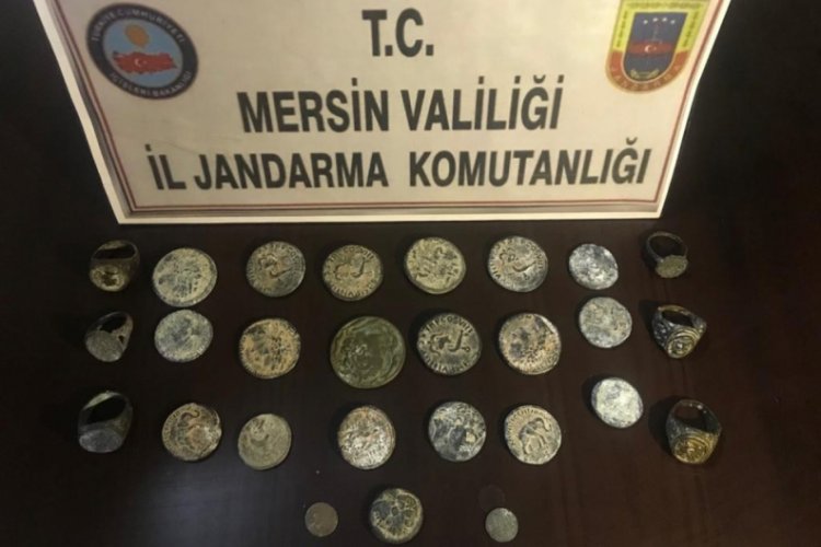 Tarihi eserleri satmaya &ccedil;alışırken su&ccedil;&uuml;st&uuml; yakalandı