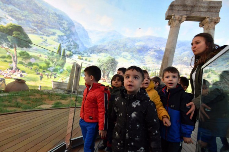 Bursa'da miniklerin 'Fetih' yolculuğu