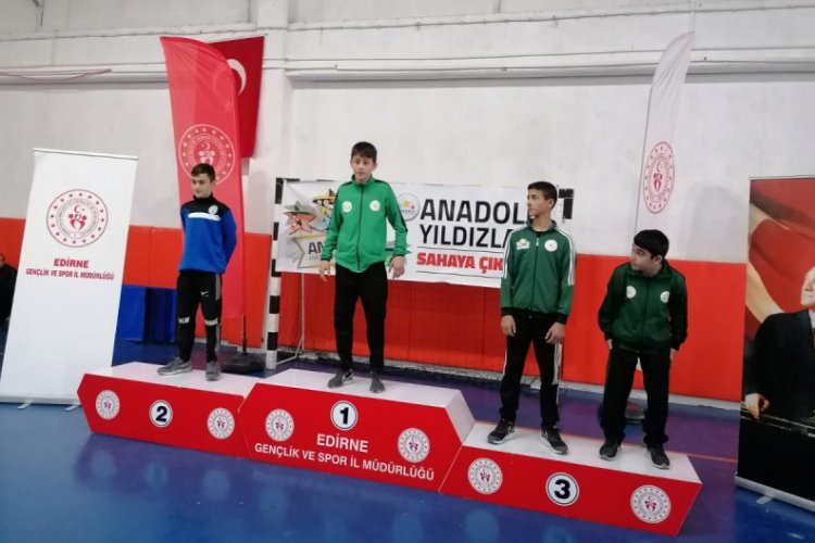 Gemlik Belediyespor'dan g&uuml;reşte başarı &uuml;zerine başarı