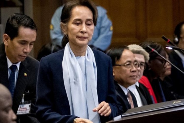 Arakan M&uuml;sl&uuml;manlarına soykırımı savundu!