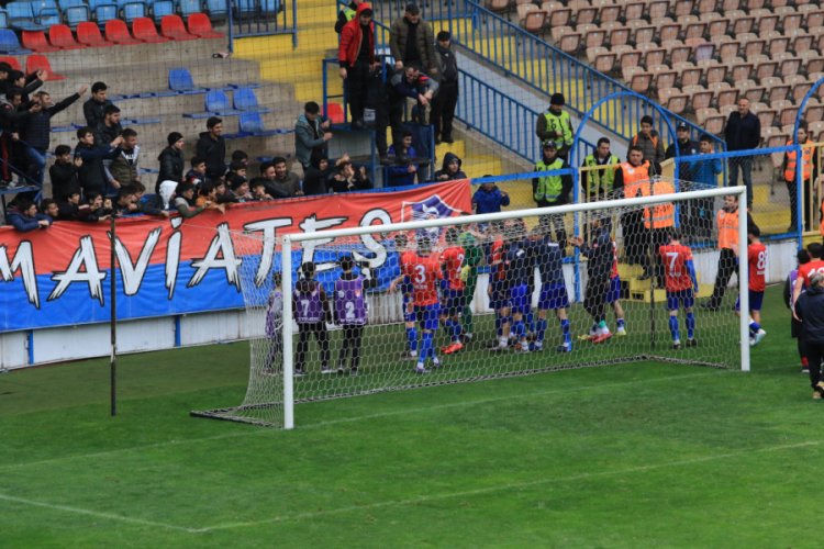 Karab&uuml;kspor'un "mavi ateşi" s&ouml;nd&uuml;