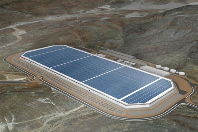 Tesla yıllık 500 bin ara&ccedil; &uuml;retmeyi planlıyor