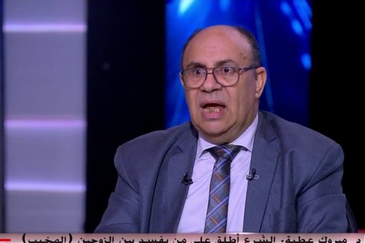 Mısırlı vaiz: Yatsıdan sonra Facebook'a girmek g&uuml;nah