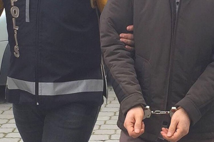 Arkadaşının yerine sınava giren kişiye g&ouml;zaltı