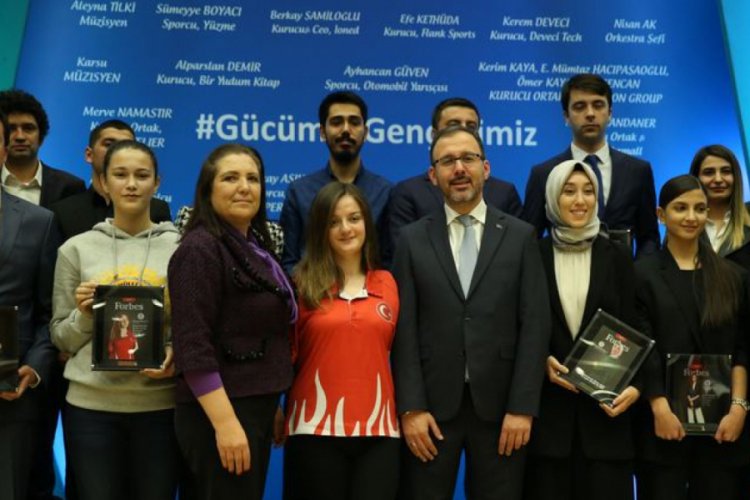 Gen&ccedil;lik ve Spor Bakanlığı ilham veren gen&ccedil;leri &ouml;d&uuml;llendirdi