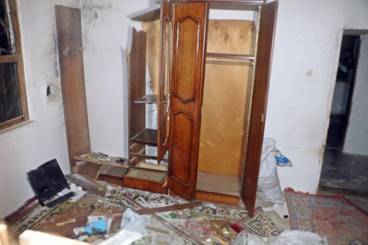 Antalya'da eve yıldırım d&uuml;şt&uuml;: 1 yaralı