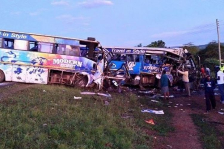 Kenya'da otob&uuml;sler &ccedil;arpıştı: 7 &ouml;l&uuml;, 60 yaralı