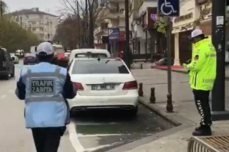 Engelliler i&ccedil;in ayrılan yerlere park eden s&uuml;r&uuml;c&uuml;lere ceza yağdı