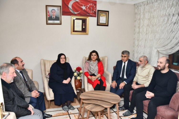 Vali G&uuml;rel'den şehit ailesine ziyaret