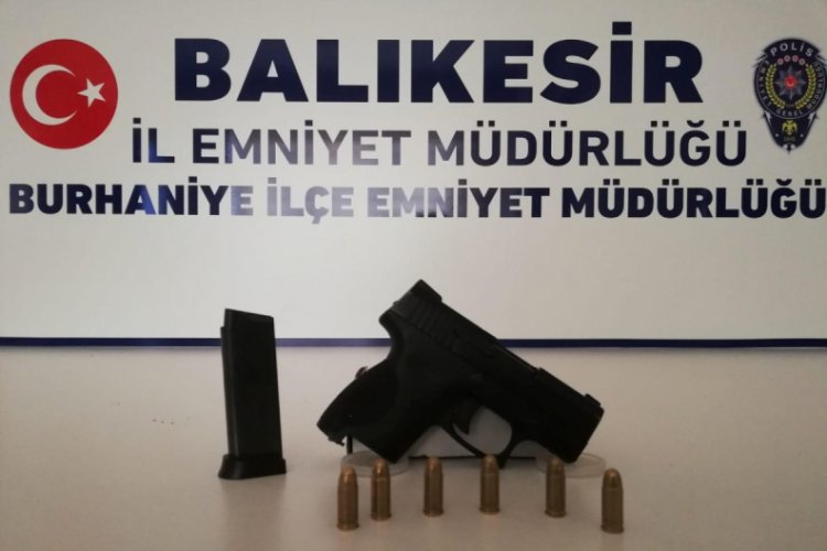 Uygulamada 8 silah ele ge&ccedil;irildi