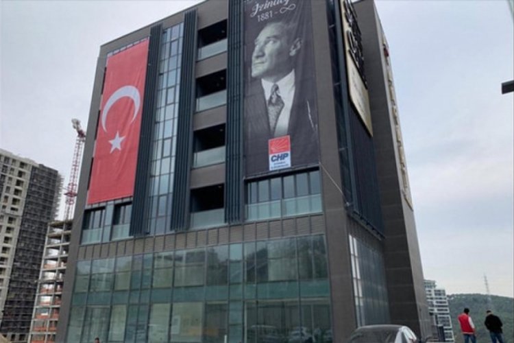 CHP, İstanbul İl Başkanlığı i&ccedil;in bina satın aldı