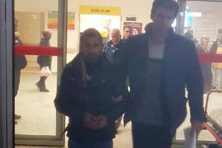 Hırsızı ev sahibi yakaladı