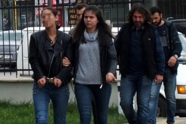 &Uuml;vey babasını &ouml;ld&uuml;ren kadına 15 yıl hapis!