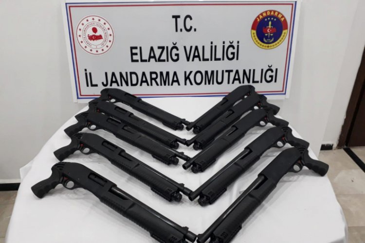 Aracından ruhsatsız 10 pompalı t&uuml;fek &ccedil;ıktı