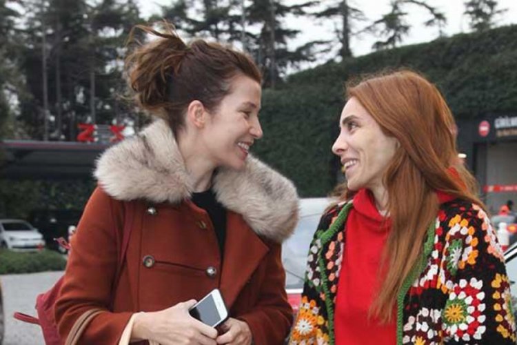 Nur Fettahoğlu ve Selma Erge&ccedil; makyajsız g&ouml;r&uuml;nt&uuml;lendi