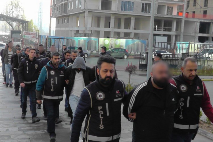 "Kıska&ccedil;" adlı operasyonda 17 kişi g&ouml;zaltına alındı