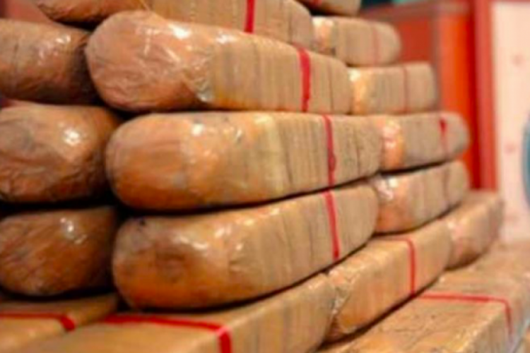 İstanbul Havalimanı'nda 1.7 ton uyuşturucu ele ge&ccedil;irildi