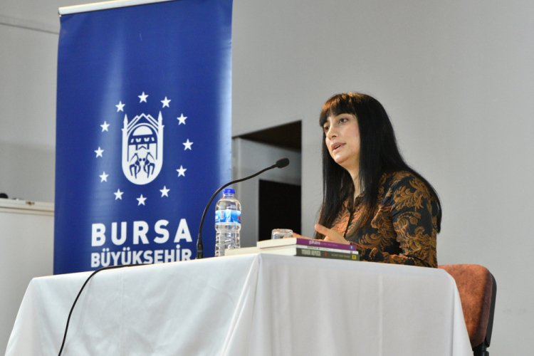 Yazar Kudret Ayşe Yılmaz Bursa'da &ouml;ğrencilerle buluştu