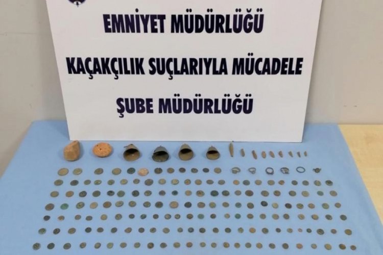 252 par&ccedil;a tarihi eser ele ge&ccedil;irildi