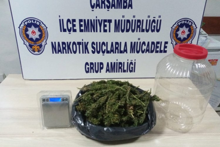 Uyuşturucu operasyonunda 392 gram esrar ele ge&ccedil;irildi