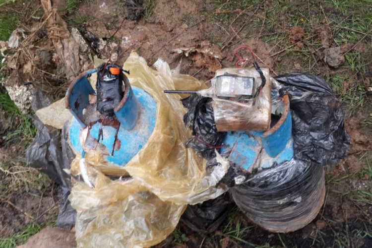Tuzaklanmış 12 kilogramlık iki t&uuml;p imha edildi