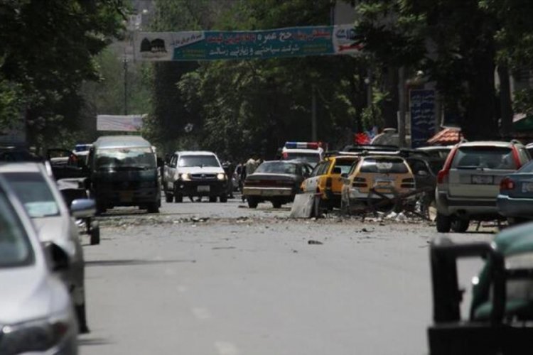 Afganistan'da bombalı saldırı: 10 &ouml;l&uuml;