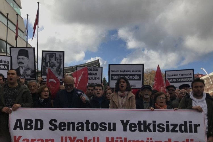 ABD Senatosu'nun soykırım kararı protesto edildi