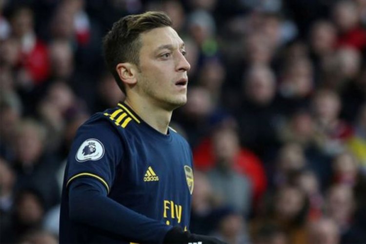Mesut &Ouml;zil'den Doğu T&uuml;rkistan paylaşımı