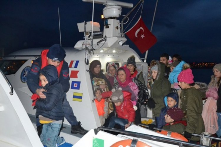 Balıkesir'de 108 ka&ccedil;ak g&ouml;&ccedil;men yakalandı