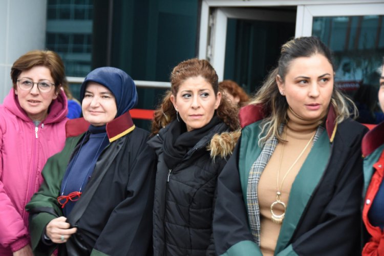 Eşini 15 yerinden bı&ccedil;aklayan koca, akıl sağlığının incelenmesini istedi