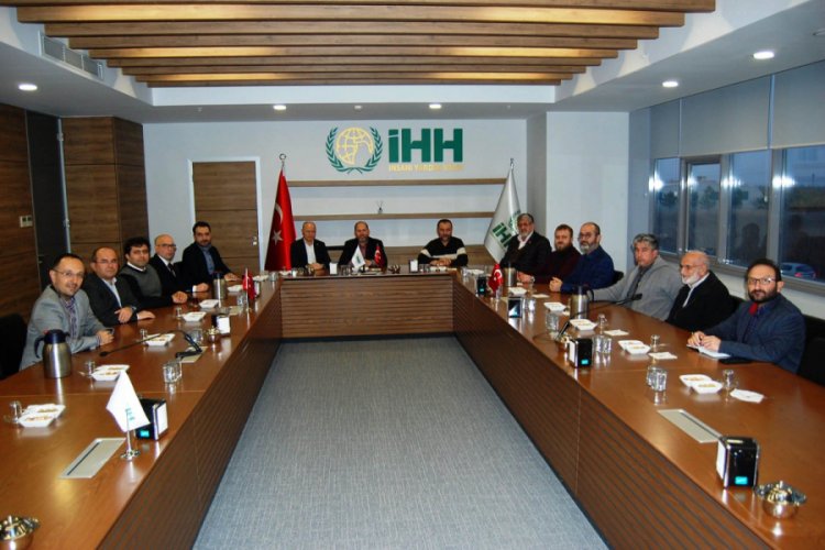 Bursa'da T&uuml;rk Kızılayı ve İHH'dan g&uuml;&ccedil; birliği