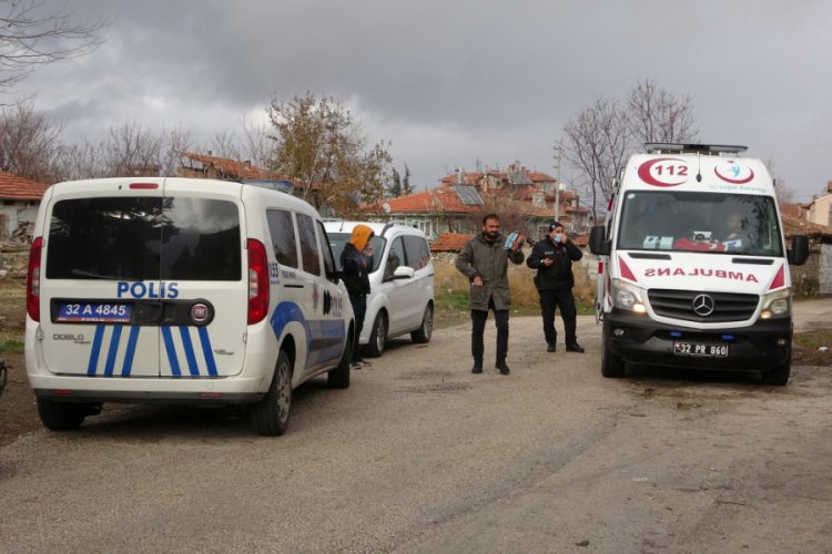 Yaşlı adam kaldığı apartta &ouml;l&uuml; bulundu