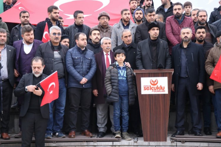 Doğu T&uuml;rkistan'daki zul&uuml;m protesto edildi