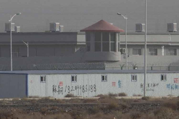 &Ccedil;in, Uygurların tutulduğu kamplara ilişkin belgeleri yok ediyor