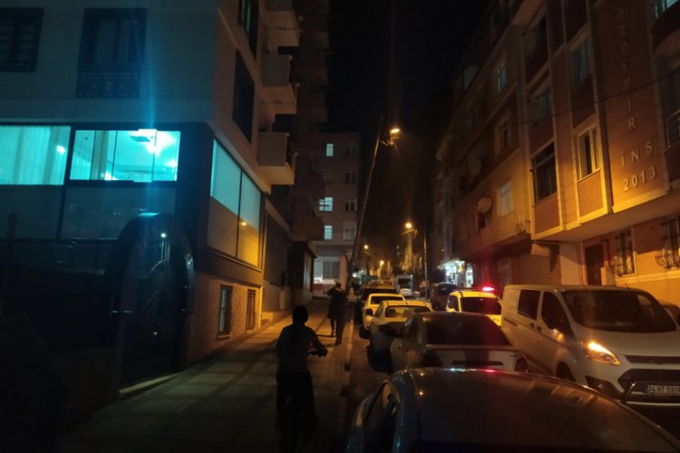 Cam silerken 11. kattan d&uuml;şen kadın hayatını kaybetti