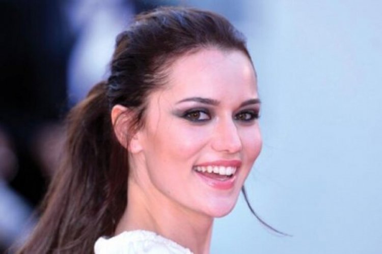 Fahriye Evcen kimdir ka&ccedil; yaşındadır?