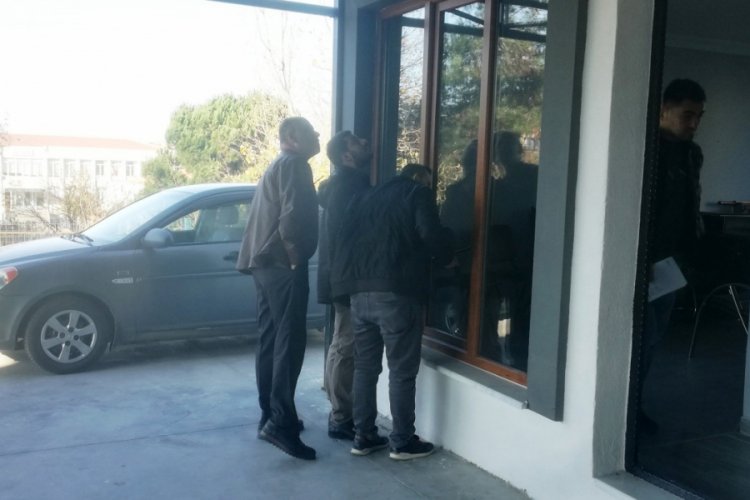 İş yerinde yaşanan hırsızlık olayında 2 laptop &ccedil;alındı
