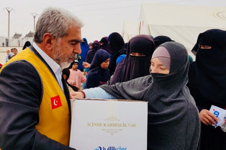 Suriye'ye gıda ve giyim yardımı yapıldı