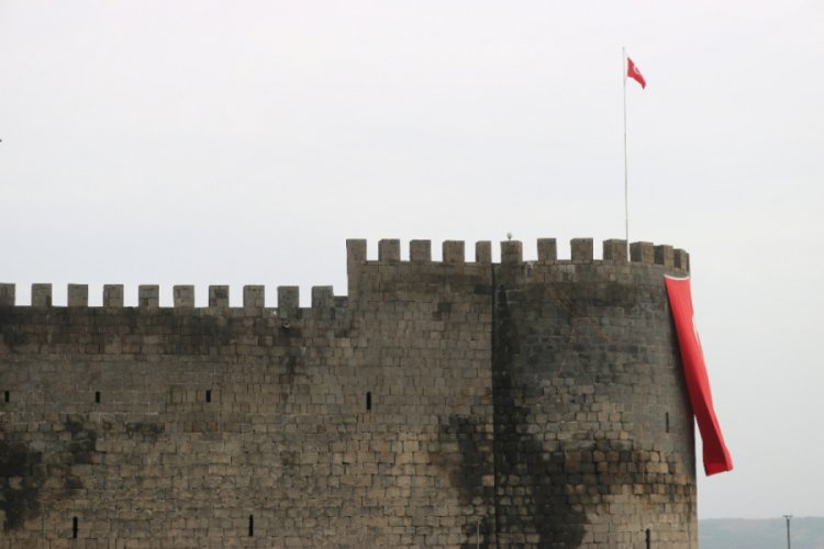 5 bin yıllık tarihi &ccedil;alıyorlar